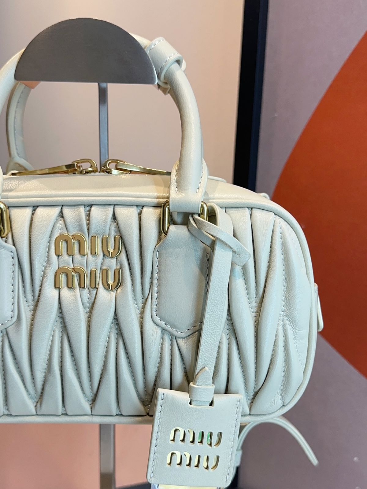 Bolsa Miu Miu Acardie Matelassê Media - Imagem 33