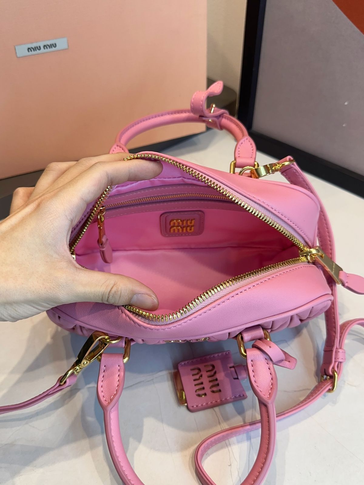 Bolsa Miu Miu Acardie Matelassê Media - Imagem 25