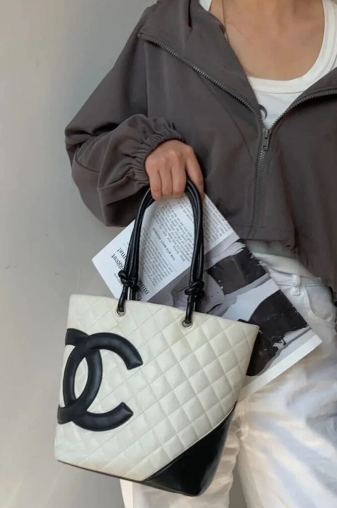 Bolsa Chanel Cambon Bicolor - Image 2