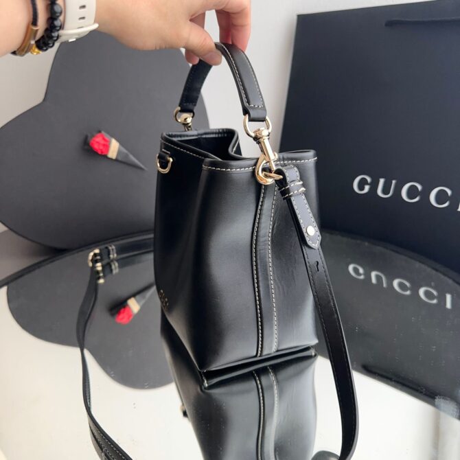 Bolsa Gucci Bucket Bag Emblem - Image 5