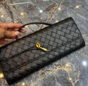 Bolsa Clutch Bottega Longo Andiamo com Alça - Preto