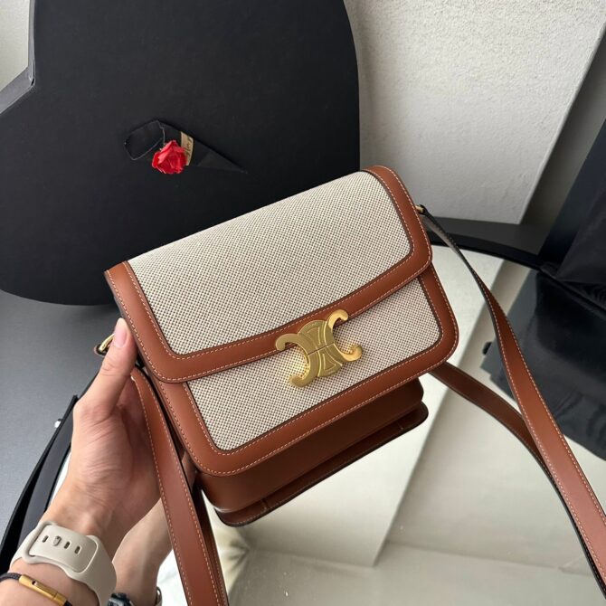 Bolsa Celine Triomphe Têxtil - Imagem 3