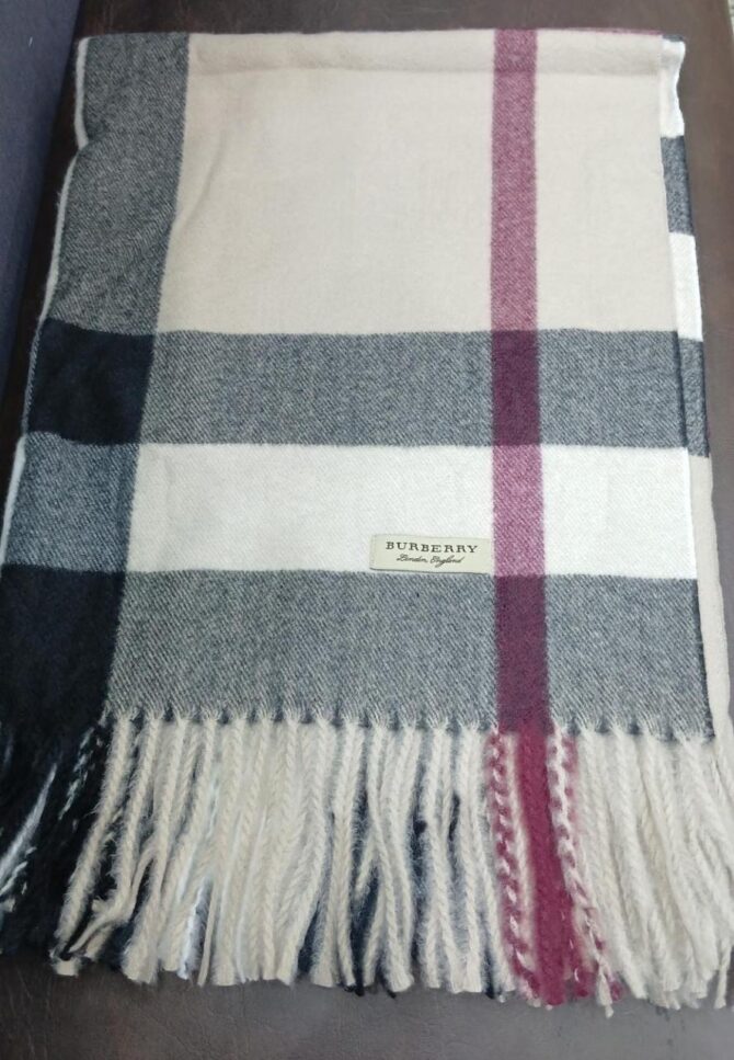 Xale Burberry Vintage Check - Imagem 5