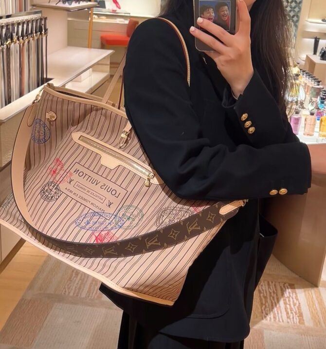 Bolsa LV Neverfull Bandouleié Inside Out GM - Image 3