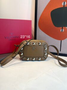 Bolsa Valentino Nellcôte Pequena-Marrom