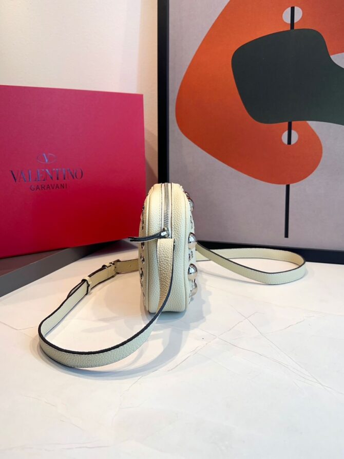 Bolsa Valentino Nellcôte Pequena - Imagem 17