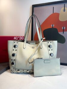 Bolsa Valentino tote Nellcôte média-Off White 