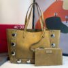 Bolsa Valentino tote Nellcôte média Camurça-Mostarda