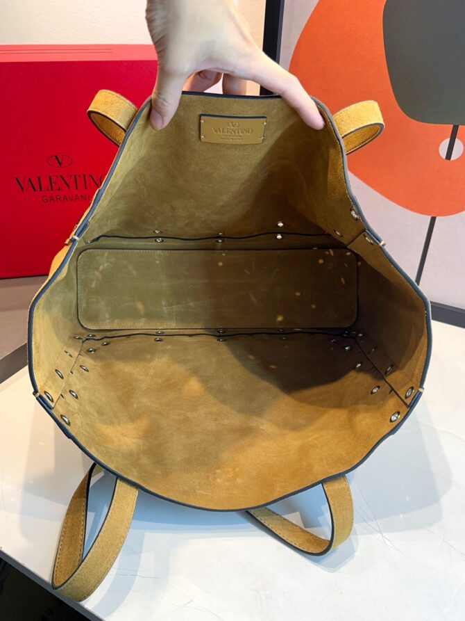 Bolsa Valentino tote Nellcôte média Camurça - Imagem 9