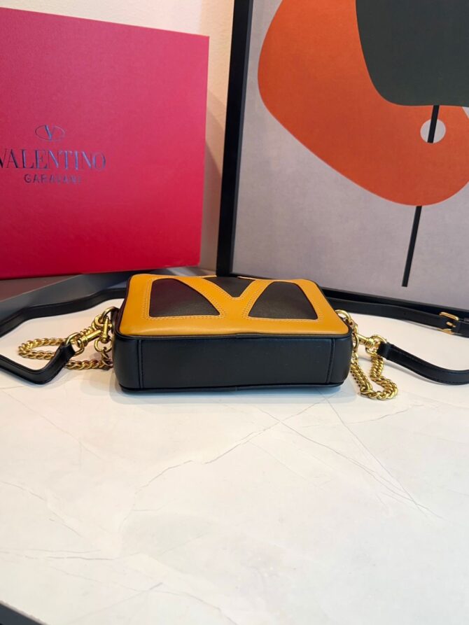 Bolsa Valentino Viva Superstar Pequena - Imagem 18