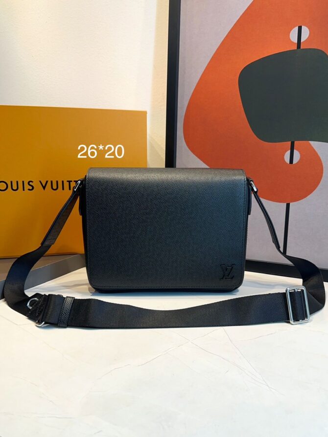 Bolsa LV District Preto PM