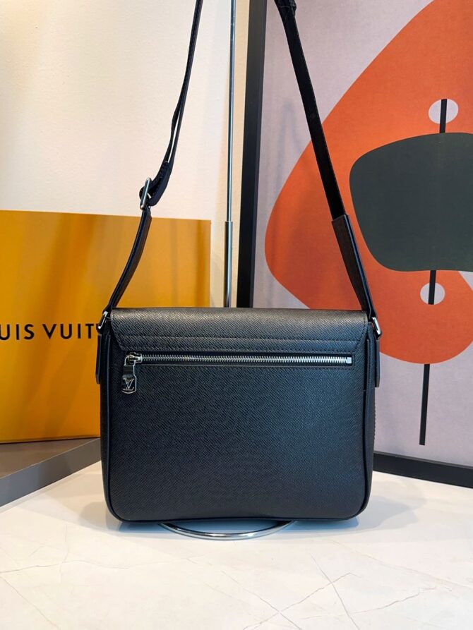 Bolsa LV District Preto PM - Imagem 6