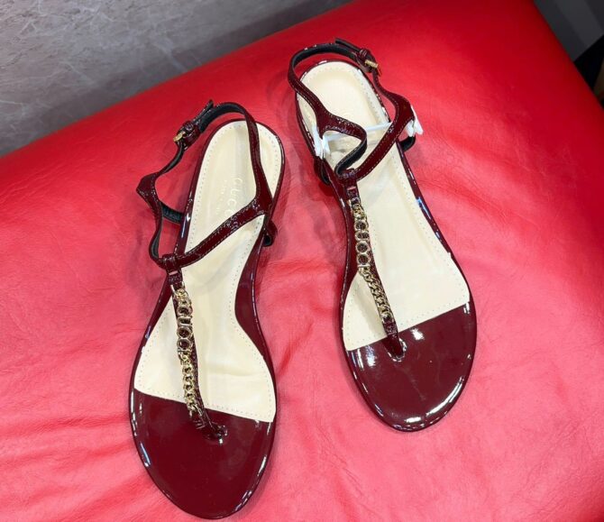 Sandália Gucci Bordô