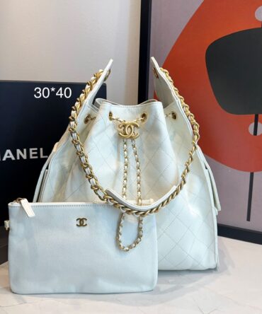 Bolsa Chanel 25 Média Couro