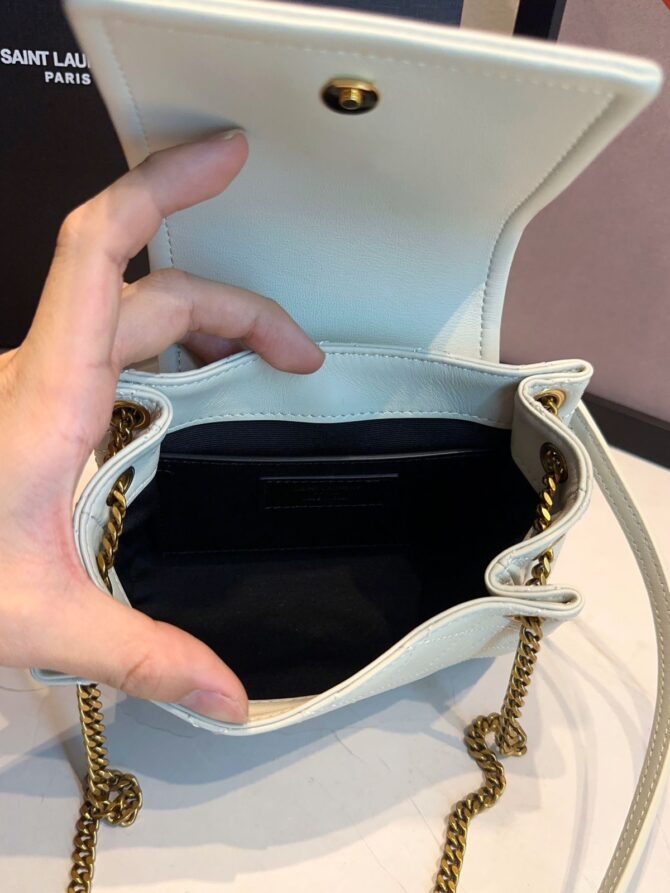 Bolsa YSL Matelassê em Losangos - Imagem 12
