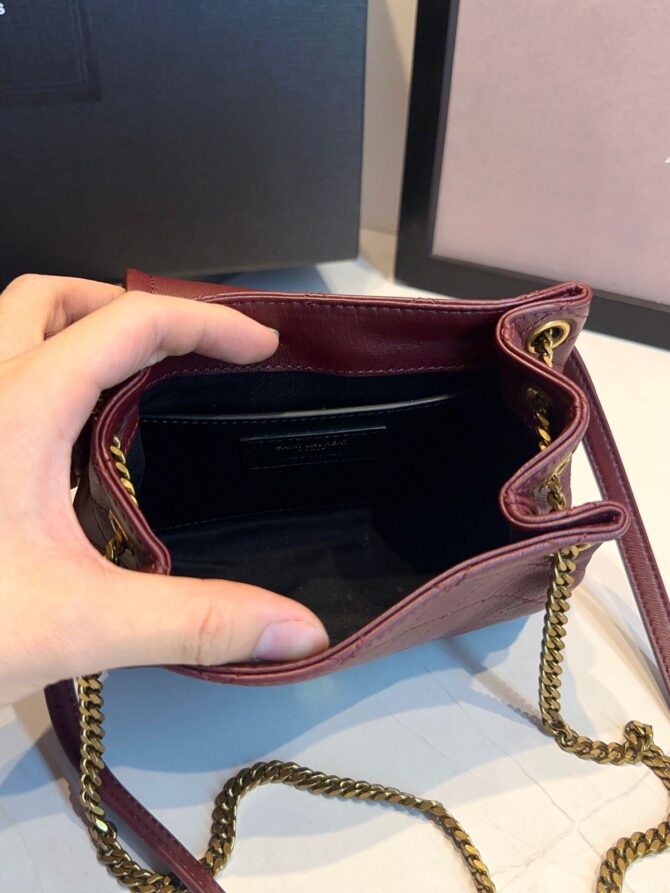 Bolsa YSL Matelassê em Losangos - Imagem 30