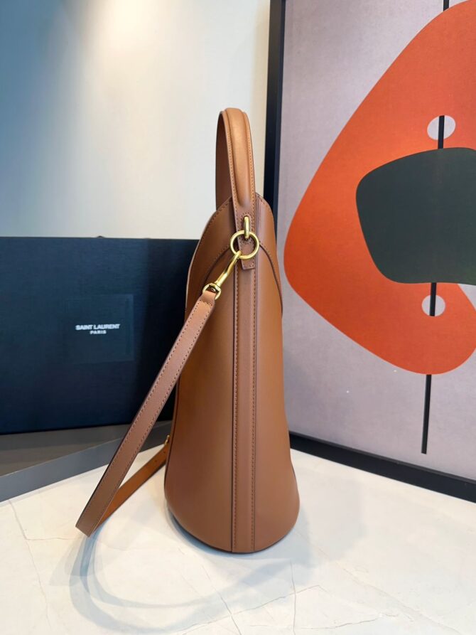 Bolsa YSL Bucket De Mão Em Couro - Imagem 3