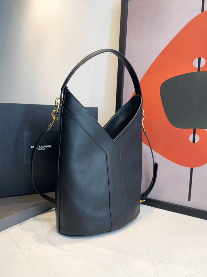 Bolsa YSL Bucket De Mão Em Couro - Imagem 13