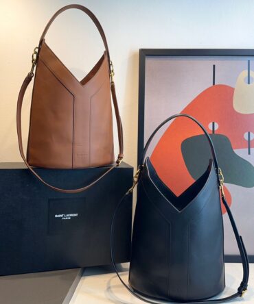 Bolsa YSL Bucket De Mão Em Couro