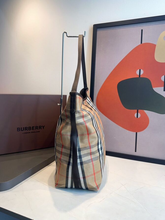 Bolsa Burberry Highlands - Imagem 3