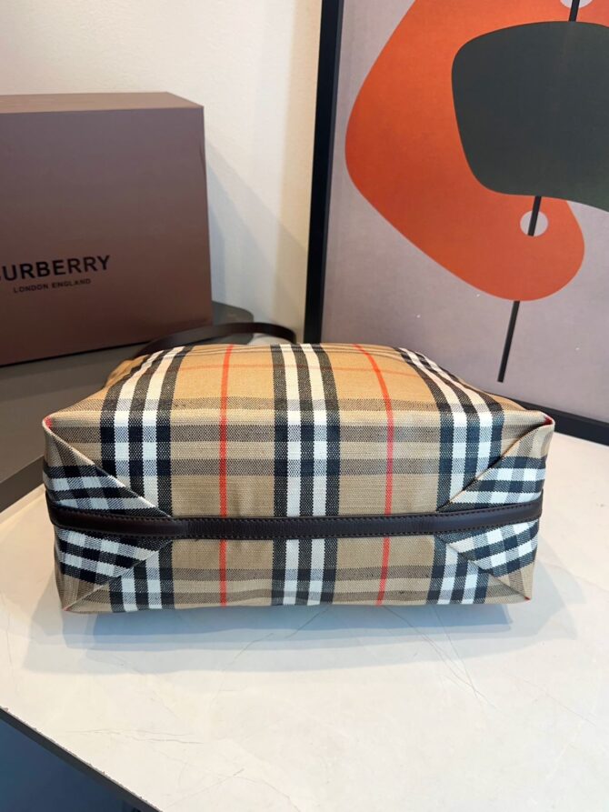 Bolsa Burberry Highlands - Imagem 7