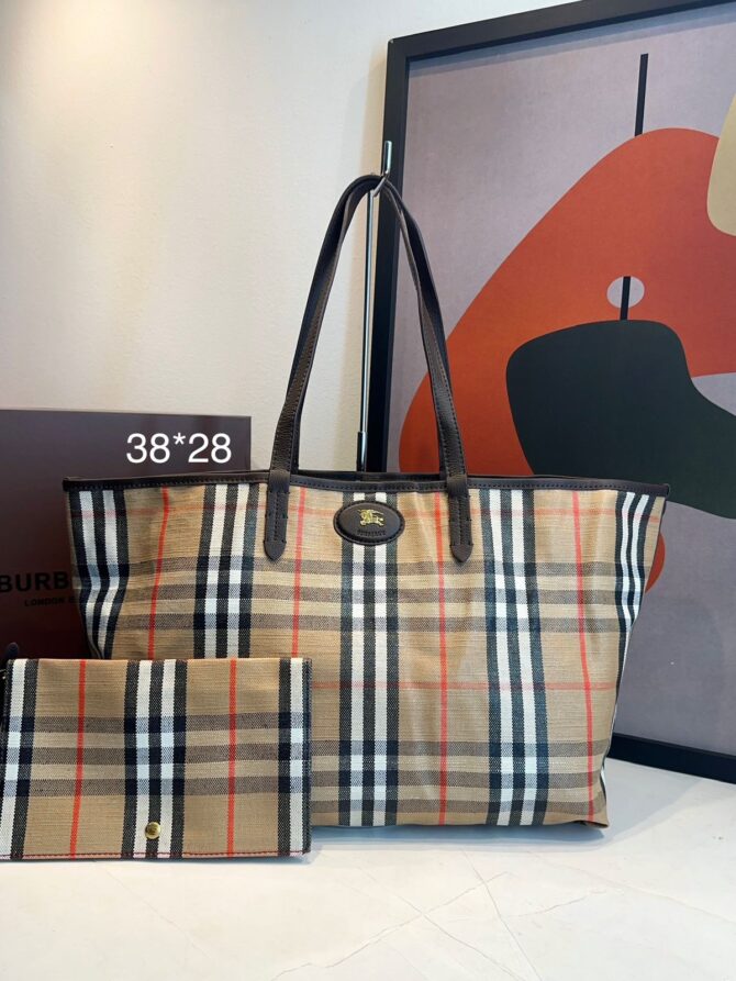 Bolsa Burberry Tote Highlands Média