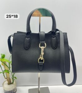 Bolsa Gucci Pequena com fecho Gancho-Preto