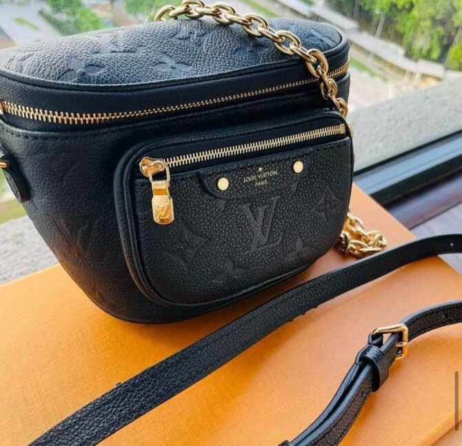 Bolsa LV Bumbag Couro Mini