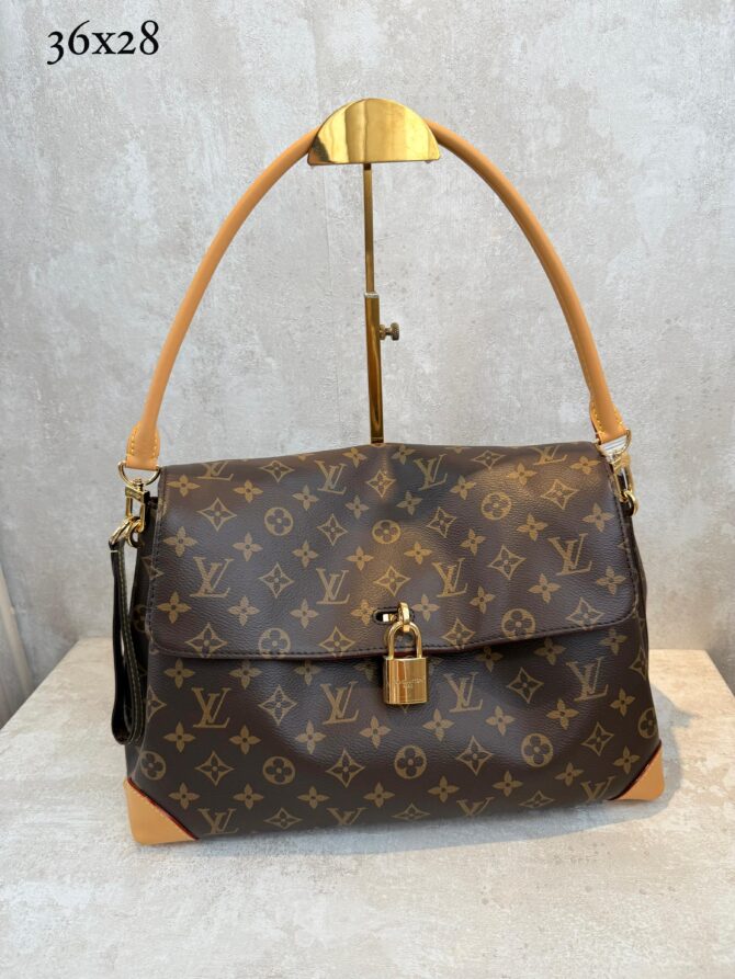 Bolsa LV Hide Away MM