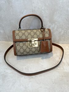 Bolsa Gucci Alça superior e Cadeado Pequena