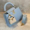 Bolsa LV Capucines BB Com Chaveiro-Azul Claro