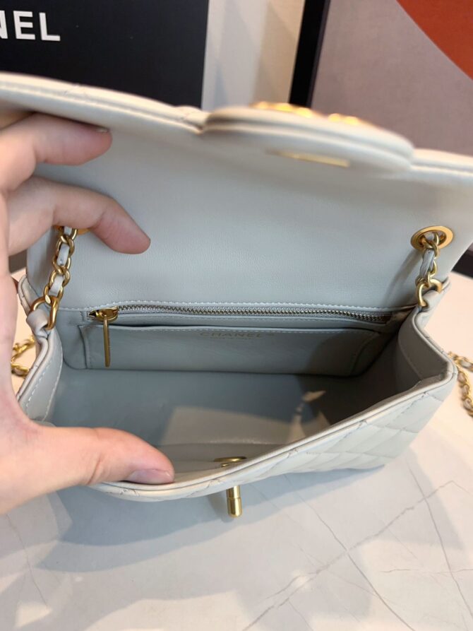 Bolsa Chanel Flap Mini Nova - Imagem 17