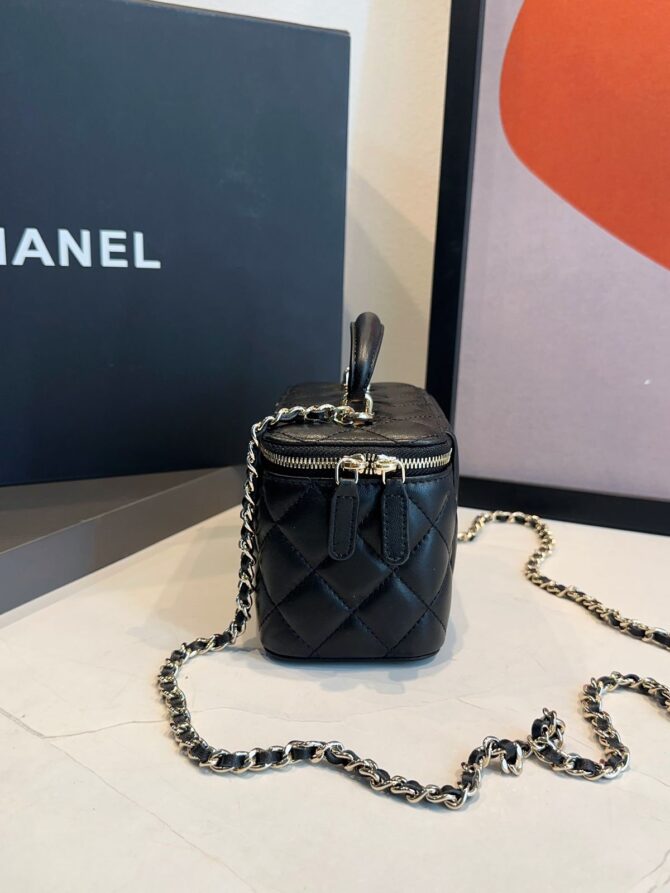 Bolsa Chanel Vanity Bucket Mini - Imagem 5