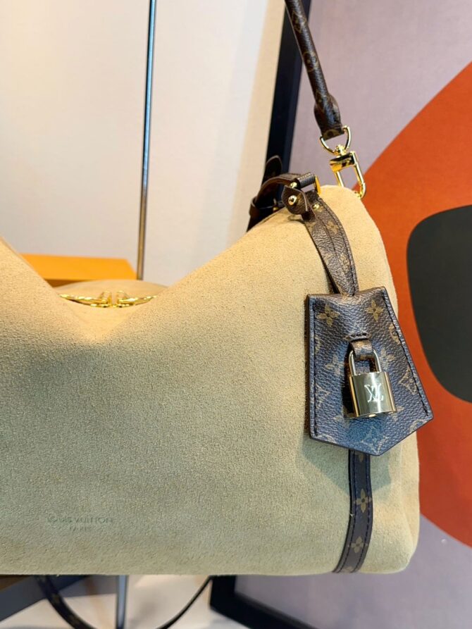 Bolsa LV Expresso MM Camurça - Imagem 8
