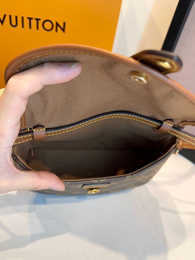 Bolsa LV Belt Bag Solo - Imagem 9