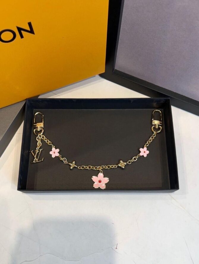 Chaveiro de Bolsa LV Corrente com Charm