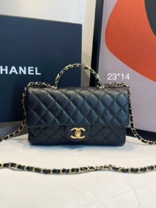 Bolsa Chanel Pequena Com Aba-Preto