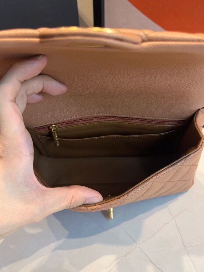 Bolsa Chanel Pequena Com Aba - Imagem 37