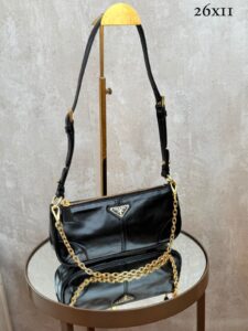 Bolsa Prada Re-Edition Média - Preto