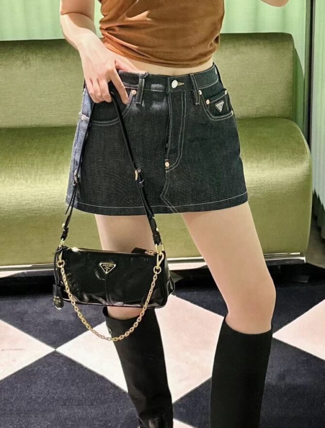 Bolsa Prada Re-Edition Média - Imagem 3