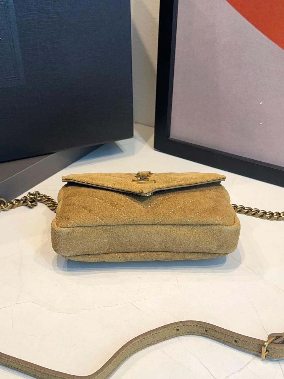 Bolsa Saint Laurent College Acolchoada Camurça - Imagem 12