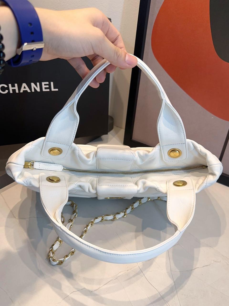 Bolsa Chanel De Laço Couro Média - Imagem 15