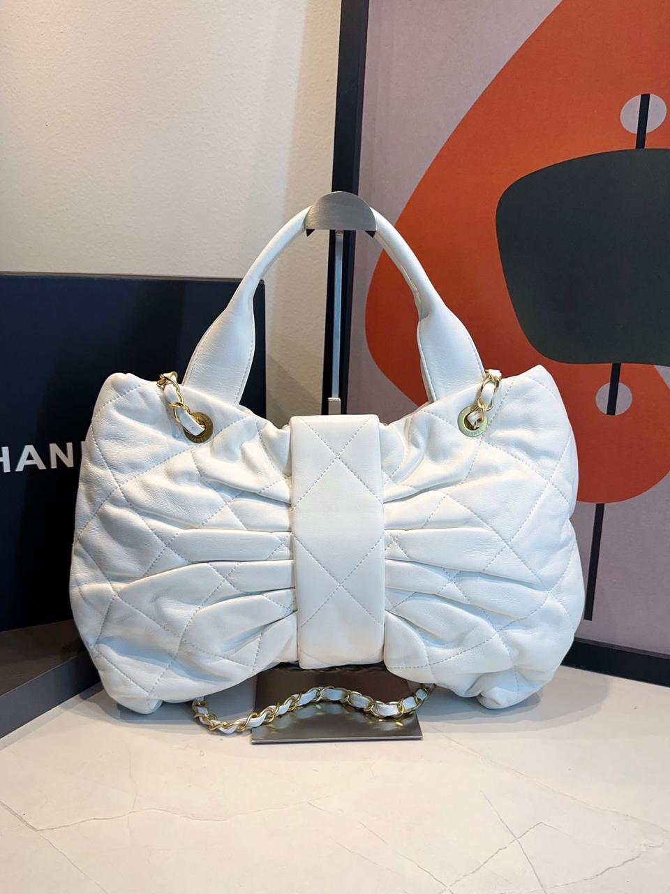 Bolsa Chanel De Laço Couro Média - Imagem 17