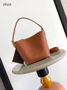 Bolsa LV Bucket Low Key All In BB- Caramelo