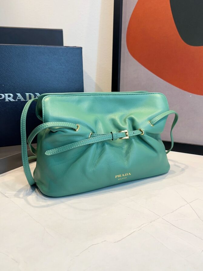 Bolsa Prada Dada Pequena Em Couro - Imagem 19