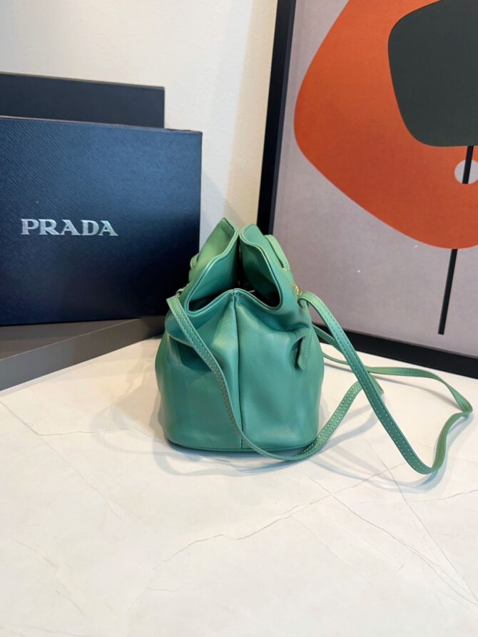 Bolsa Prada Dada Pequena Em Couro - Imagem 14