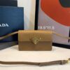 Bolsa Prada Embleme Mini Com Aba- Caramelo