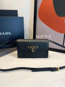 Bolsa Prada Embleme Mini Com Aba - Preto