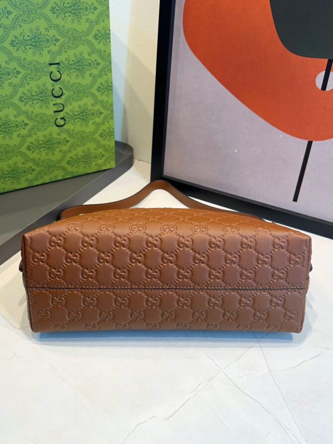 Bolsa Gucci Emblen Média GG - Imagem 9