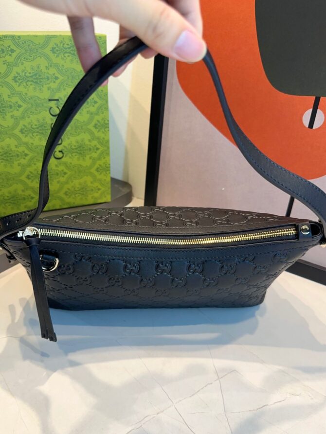 Bolsa Gucci Emblen Média GG - Imagem 14